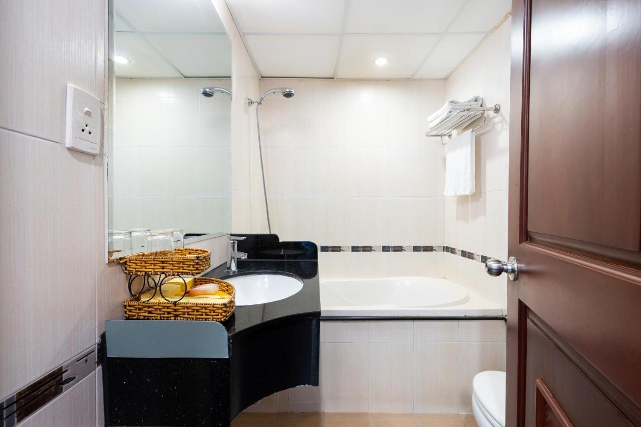 Lucasta Saigon Hotel Hô Chi Minh-Ville Extérieur photo