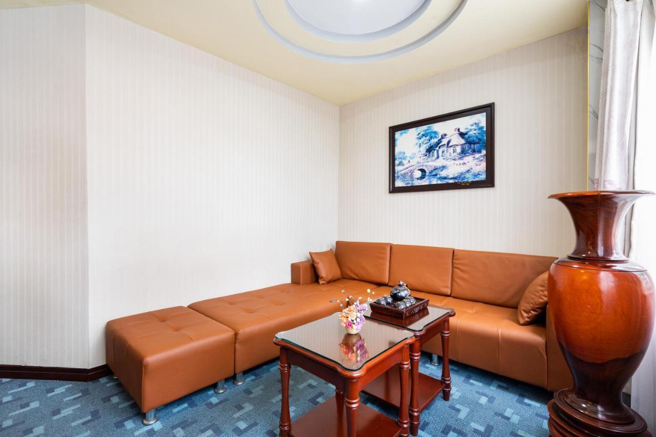 Lucasta Saigon Hotel Hô Chi Minh-Ville Extérieur photo